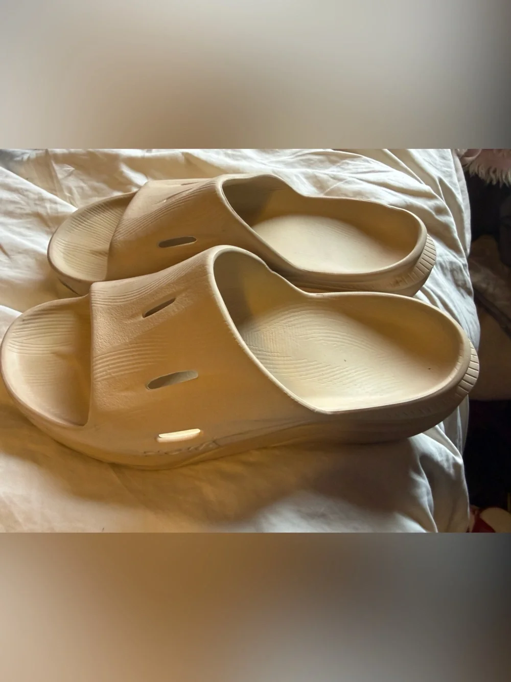 HOKA Ora Recovery Slides Unisex Men’s 9 / Women’s 11 Beige Cushioned Sandals